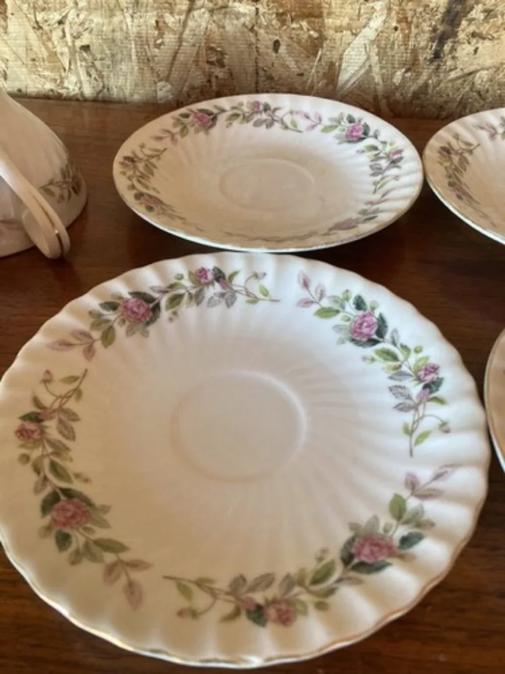 4 VINTAGE CREATIVE FINE CHINA #2345 JAPAN Tea Cups And Saucers Plate Pink Floral